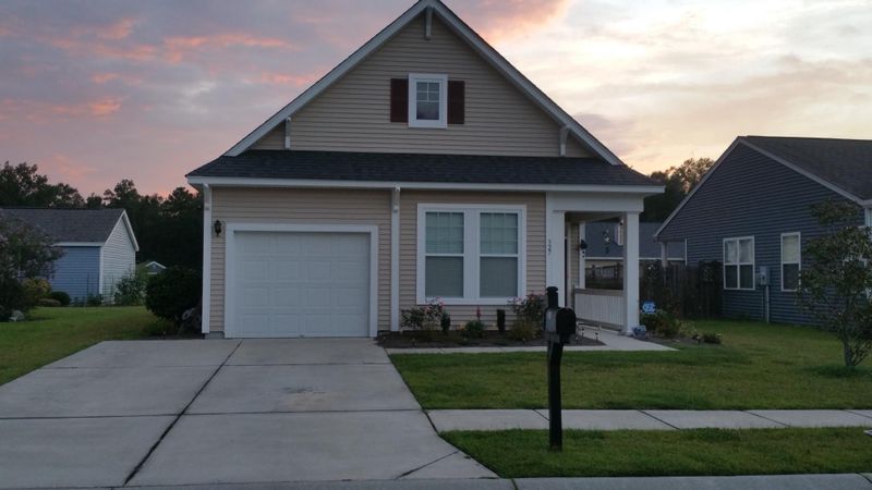 327 Harriswood Ln, Moncks Corner, SC 29461