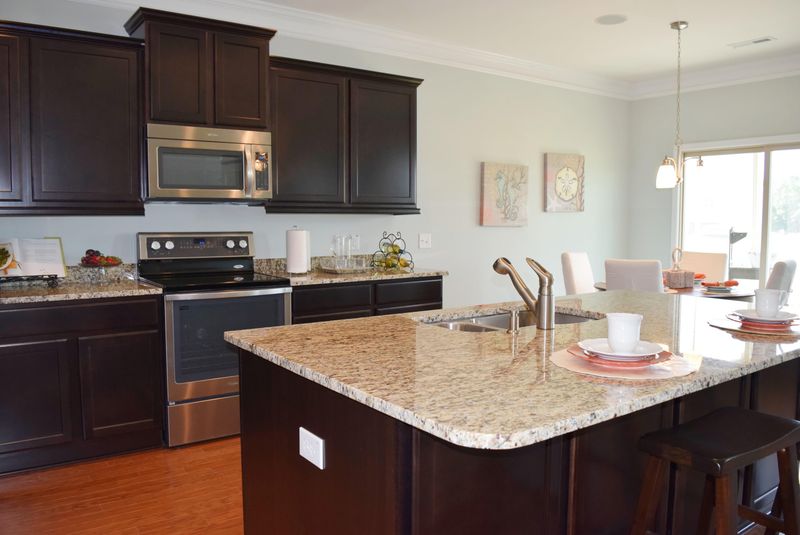 333 Silver Leaf Ln, Moncks Corner, SC 29461