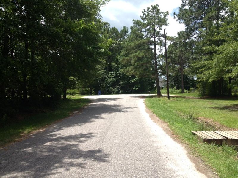 256 Lake Dr, Summerville, SC 29483
