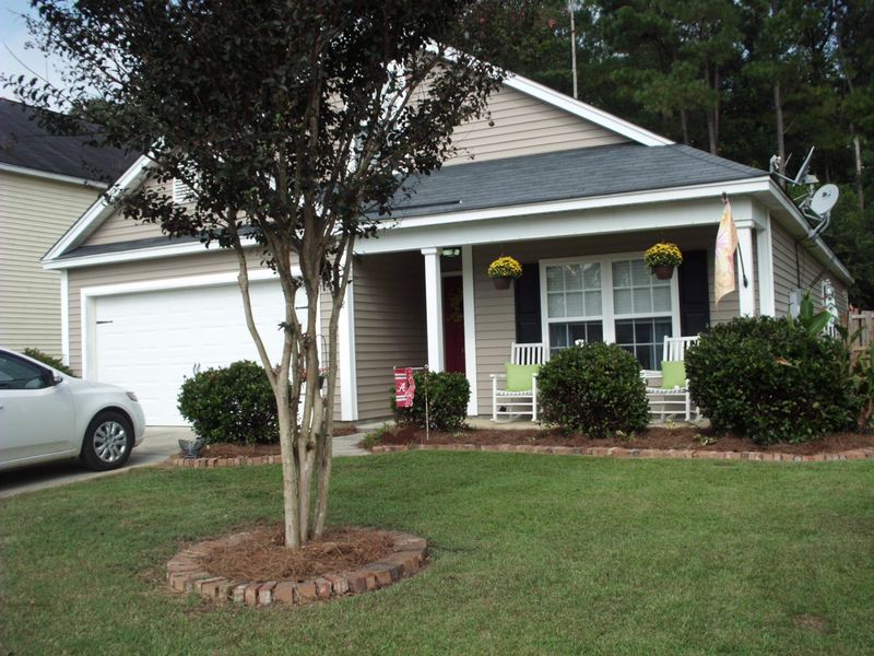 102 Avalon Rd, Summerville, SC 29483