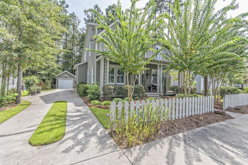 102 Comiskey Park Cir, Summerville, SC 29485