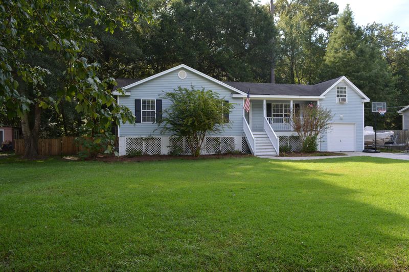 617 Constant Dr, Charleston, SC 29412