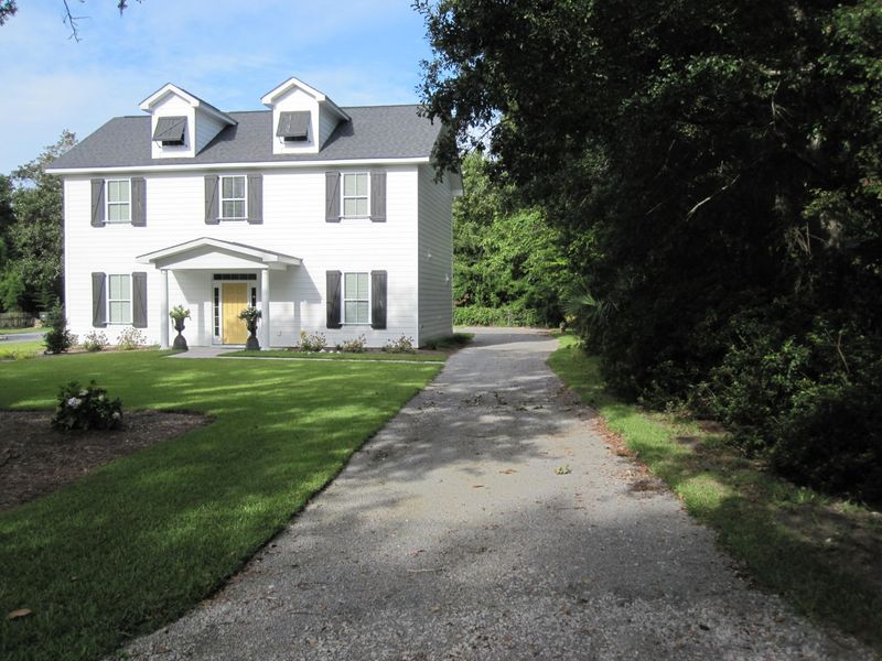 120 Folly Road Blvd, Charleston, SC 29407