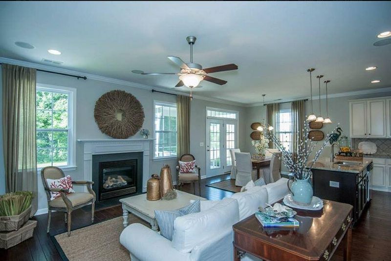 8161 Halbert Dr, North Charleston, SC 29406