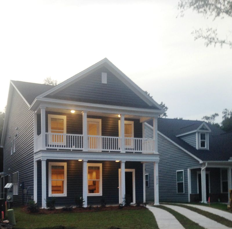 3232 Moonlight Dr, Charleston, SC 29414