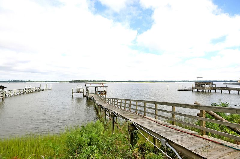 6395 Simmons Bluff Rd, Meggett, SC 29449
