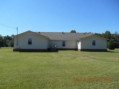 136 Pine Bay Dr, Saint Stephen, SC 29479