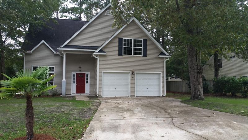 5445 Roxbury Dr, North Charleston, SC 29418