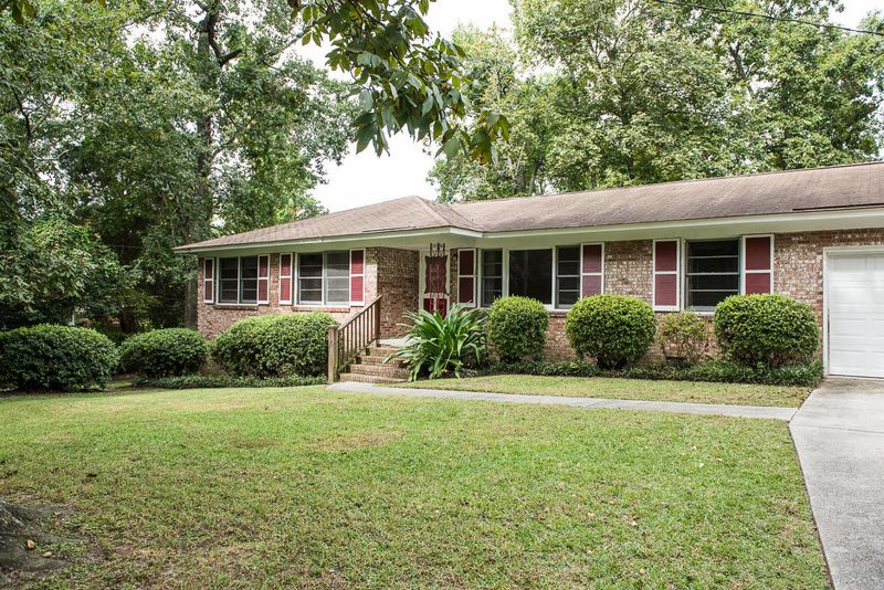 1114 San Jose Ln, Hanahan, SC 29410