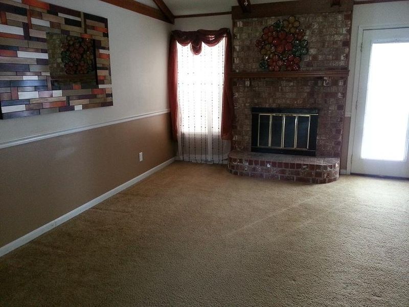 323 Salem Dr, Ladson, SC 29456