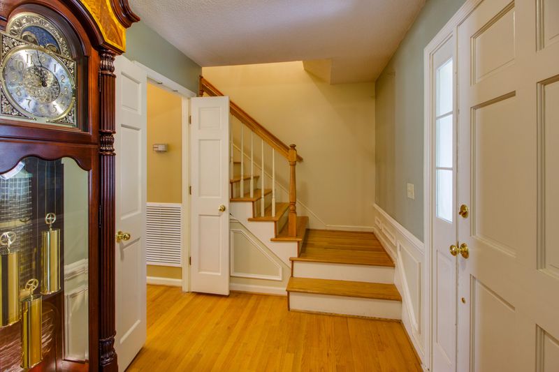 88 Nightingale, North Charleston, SC 29418