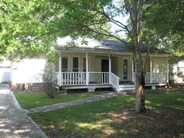 100 Eagle St, Ladson, SC 29456