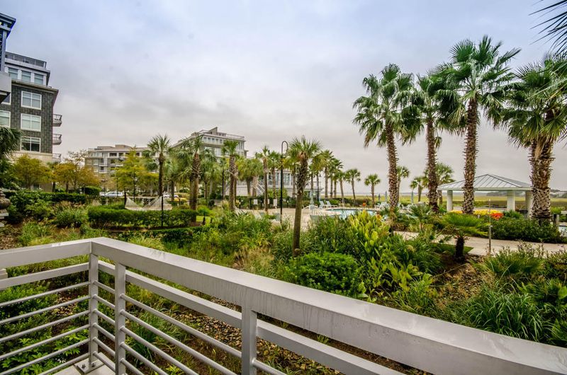 314 Cooper River Dr, Mount Pleasant, SC 29464