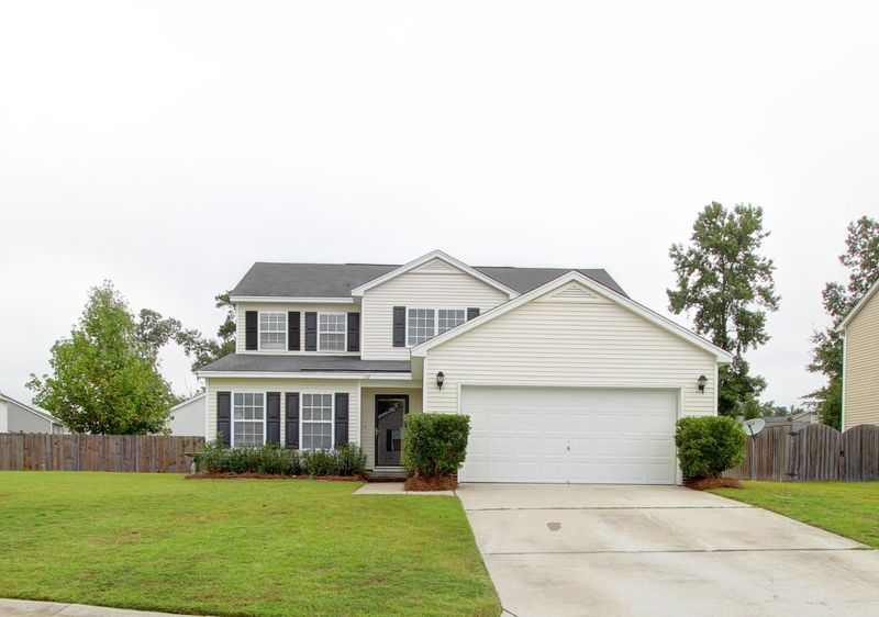 110 Broken Branch Dr, Goose Creek, SC 29445