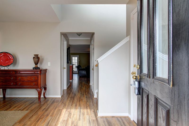 110 Broken Branch Dr, Goose Creek, SC 29445