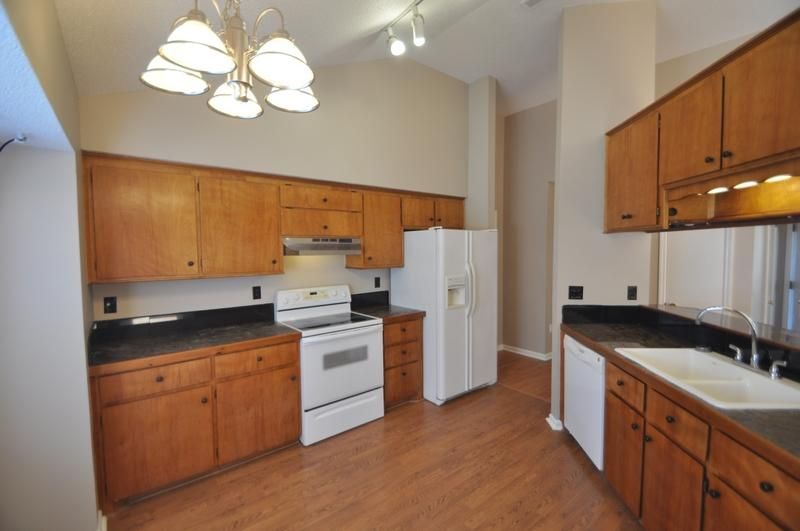 8208 N Ridgebrook Dr, Charleston, SC 29420