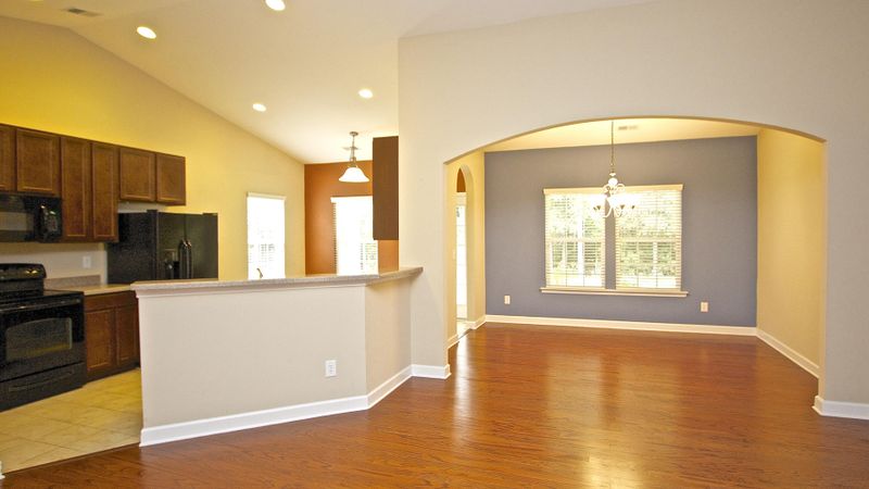 208 Maywood Dr, Moncks Corner, SC 29461