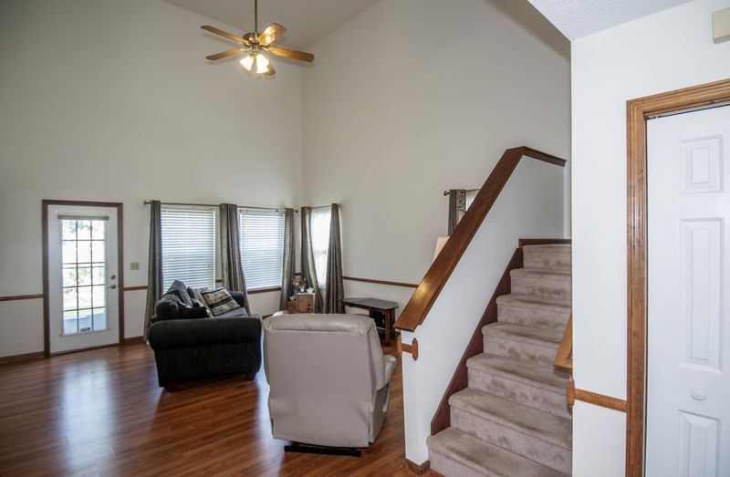 8401 Waltham Rd, North Charleston, SC 29406