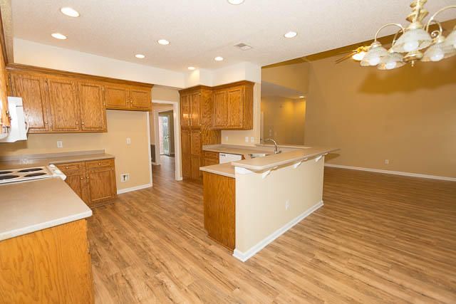 8741 Evangeline Dr, North Charleston, SC 29420