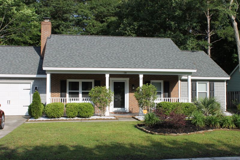 114 Orchard Ct, Summerville, SC 29485