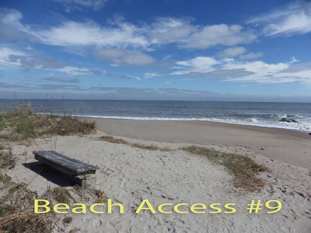 906 Jungle Rd, Edisto Beach, SC 29438