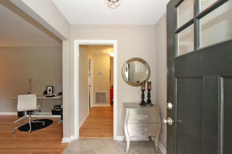 1347 Winchester Dr, Charleston, SC 29407