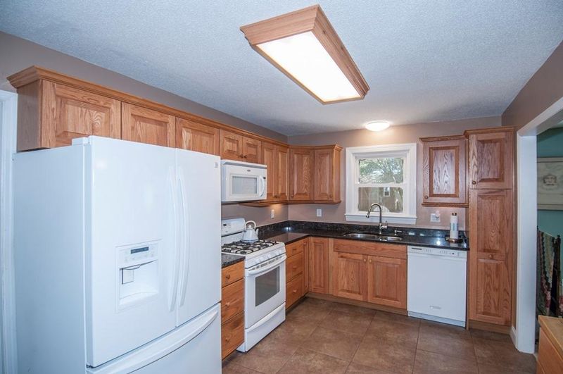 709 Schooner Rd, Charleston, SC 29412