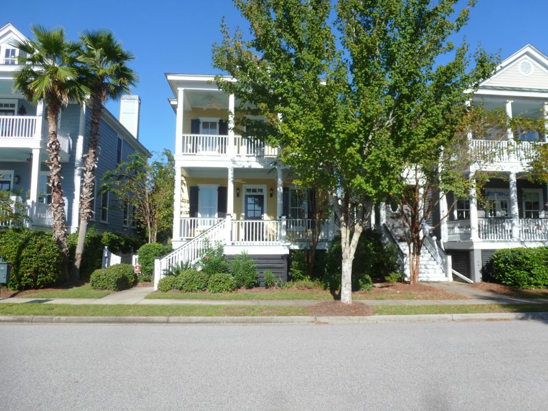 112 Currier St, Daniel Island, SC 29492