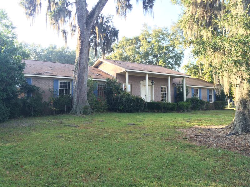 1019 Dominion Dr, Hanahan, SC 29410
