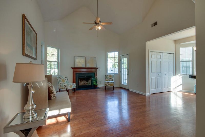 2472 Fulford Ct, Mount Pleasant, SC 29466