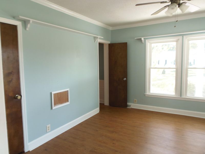 229 E Main St, Harleyville, SC 29448