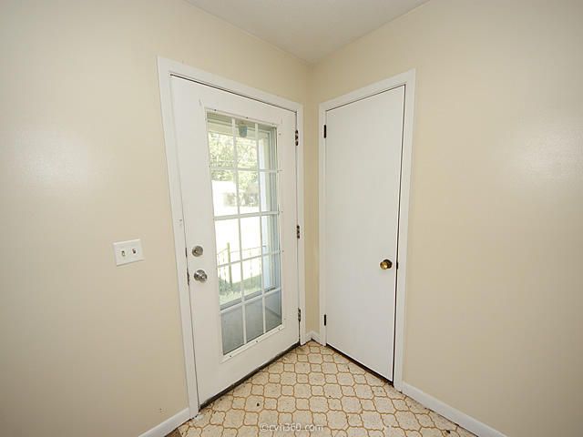 216 N Pandora Dr, Goose Creek, SC 29445