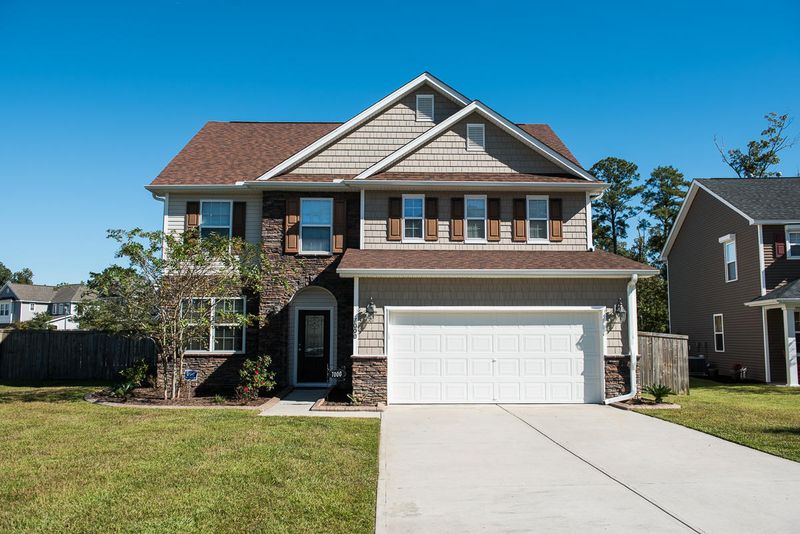7000 Banksia Ln, Hanahan, SC 29410