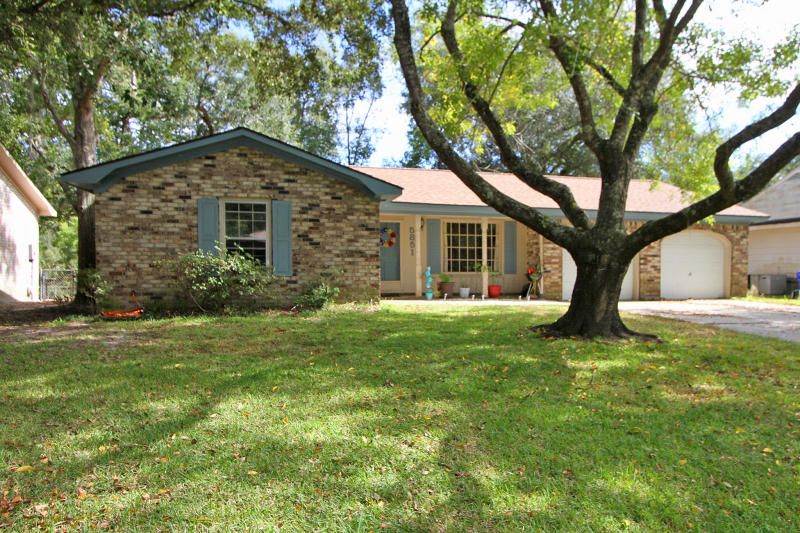 5851 Saint Angela Dr, North Charleston, SC 29418