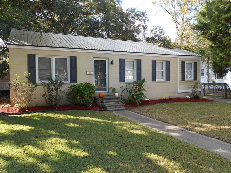 5013 Converse St, North Charleston, SC 29405