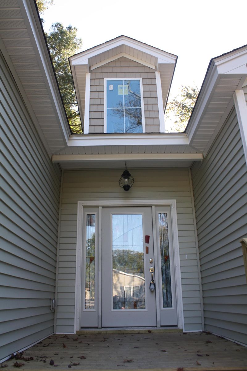 2002 Raina St, Johns Island, SC 29455