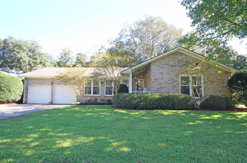 979 Law Ln, Mount Pleasant, SC 29464