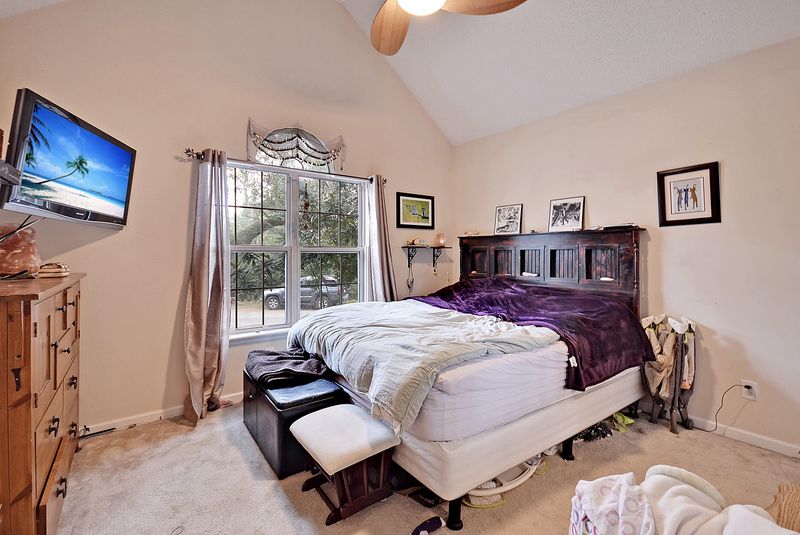 1189 Valley Forge Dr, Charleston, SC 29412