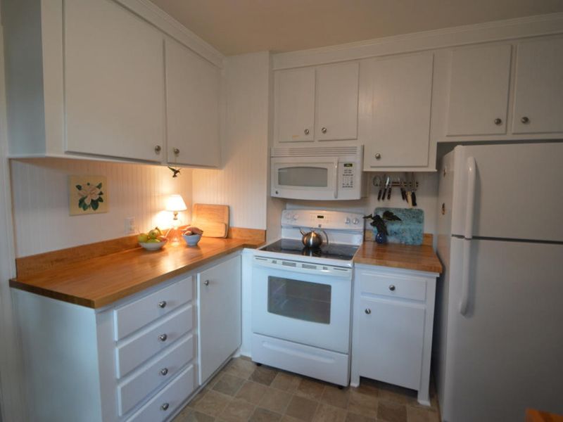 2081 Coker Ave, Charleston, SC 29412