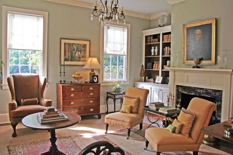 42 12 Barre St, Charleston, SC 29401