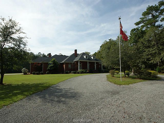 520 Cypress Point Dr, Summerville, SC 29483