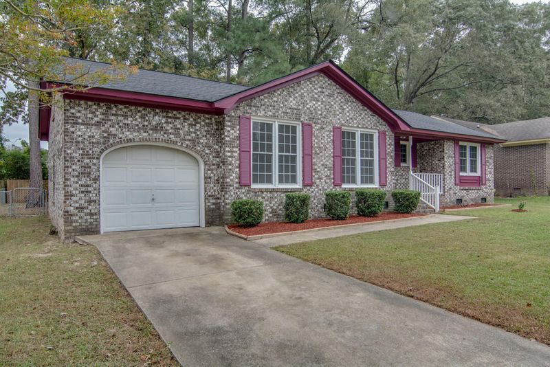 211 Lodgepole Rd, Ladson, SC 29456