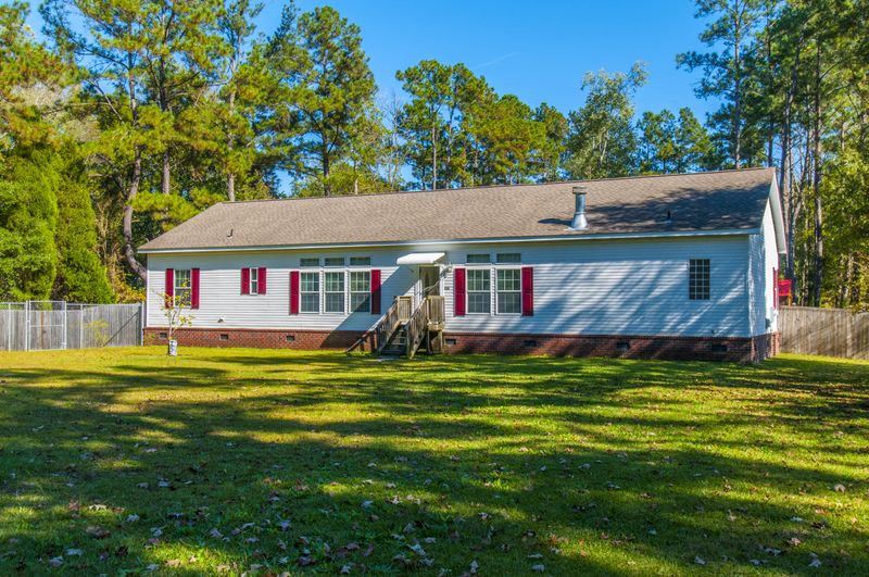 254 Autumn Ln, Moncks Corner, SC 29461
