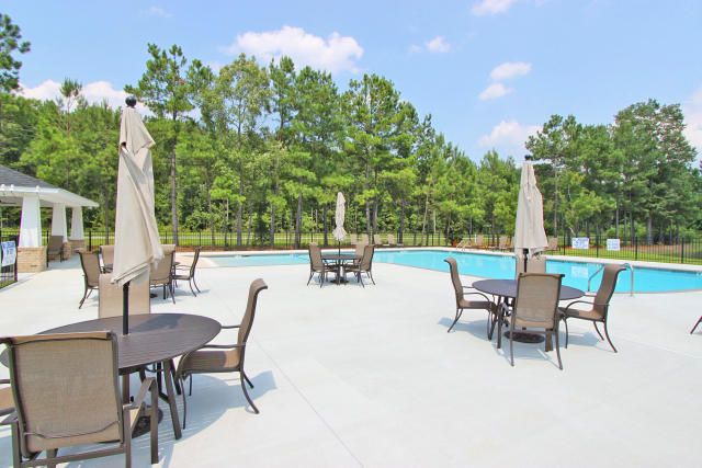 301 Gallant Fox Ct, Moncks Corner, SC 29461