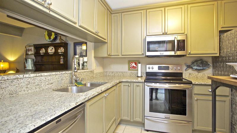 242 Stefan Dr #A, James Island, SC 29412