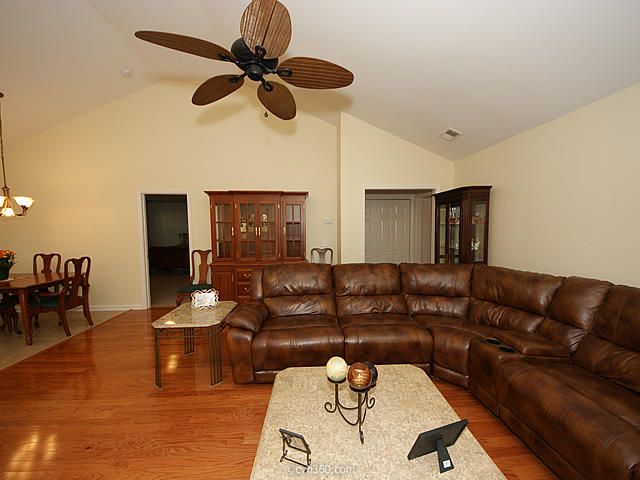 101 Richmond Ct, Hanahan, SC 29410