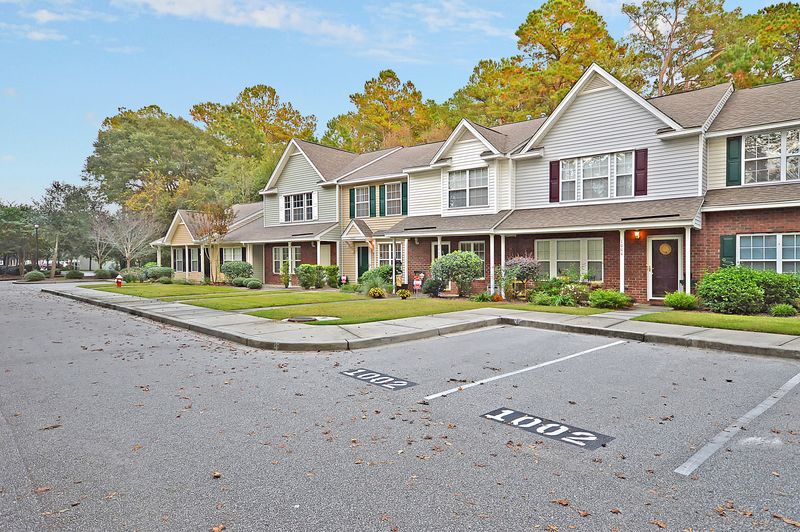 1002 Pine Bluff Dr, Summerville, SC 29485