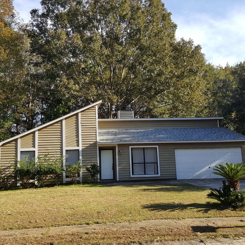 2814 Chicopee Dr, North Charleston, SC 29420