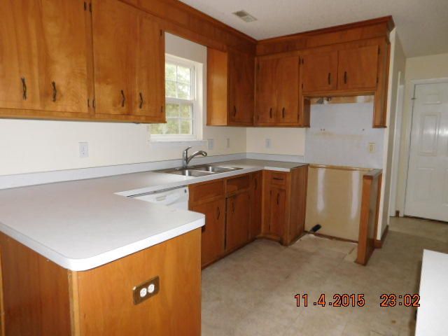 187 Iron Rd, Summerville, SC 29483