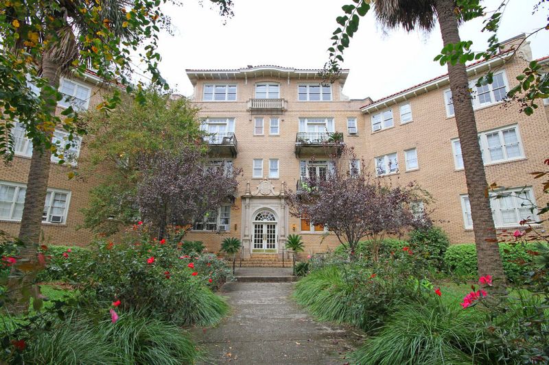 63 Rutledge Ave #9, Charleston, SC 29401